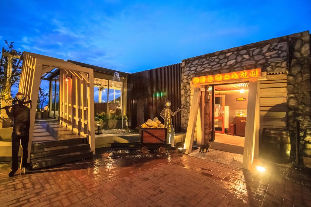 ג'יופן Goldmine Hotel מראה חיצוני תמונה